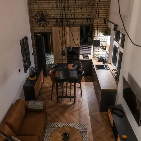 Апартаменти Designer Loft - Modern & Chic *