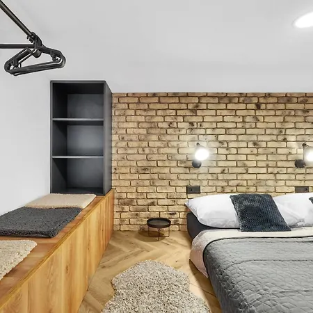 Апартаменти Designer Loft - Modern & Chic