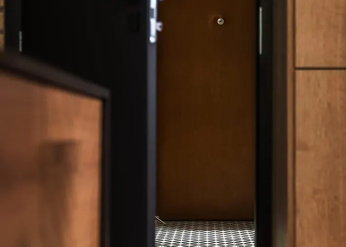 Designer Loft - Modern & Chic Lägenhet