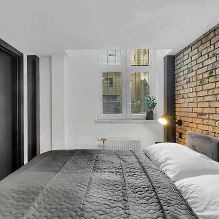 Designer Loft - Modern & Chic *