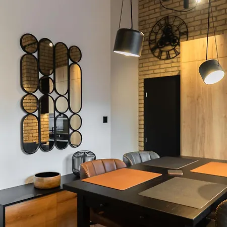 Designer Loft - Modern & Chic