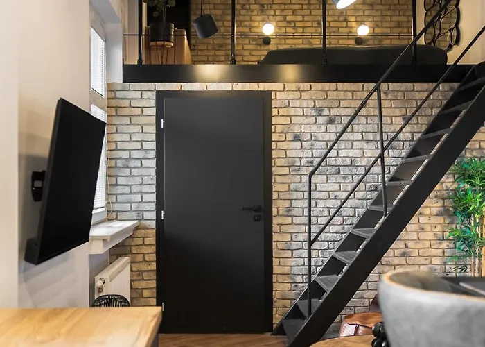 Designer Loft - Modern & Chic