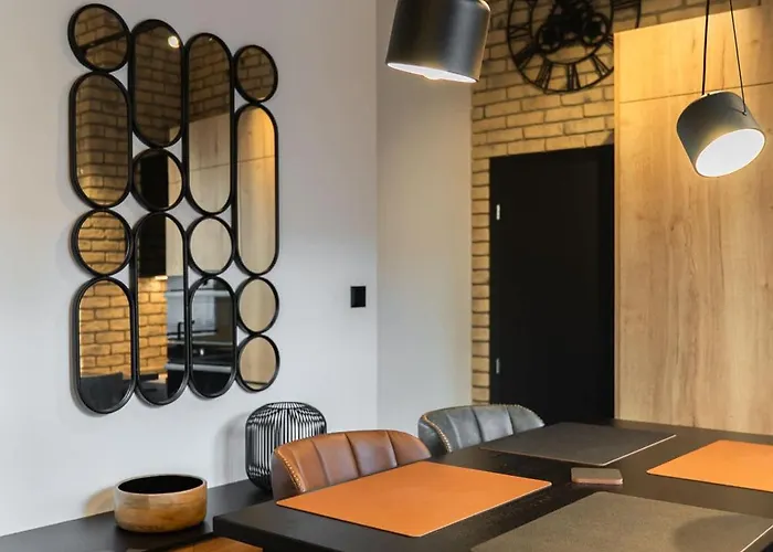 Designer Loft - Modern & Chic