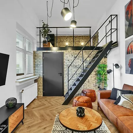 Designer Loft - Modern & Chic *